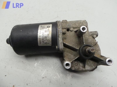 WISCHERMOTOR VORN